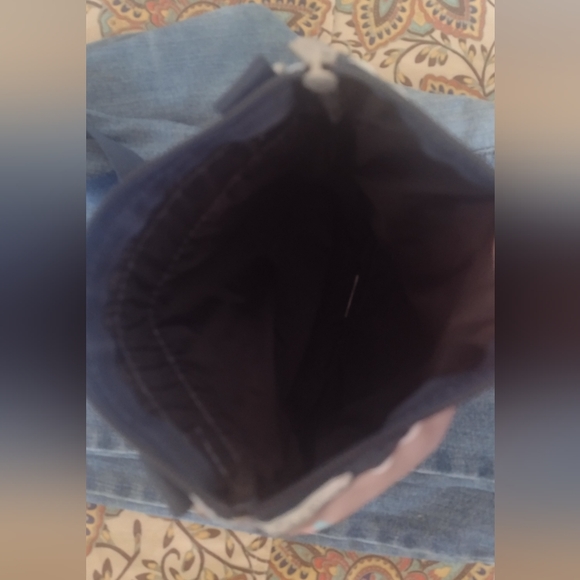 LeSportsac 3-Zip Crossbody Striped - Picture 5 of 7